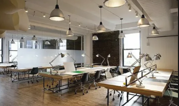 Branded eco packaging boxes and inserts for shipment